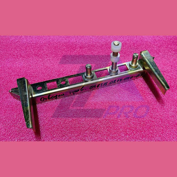 Отводка правая 0463Б.03.45.050-01 МЛЗ