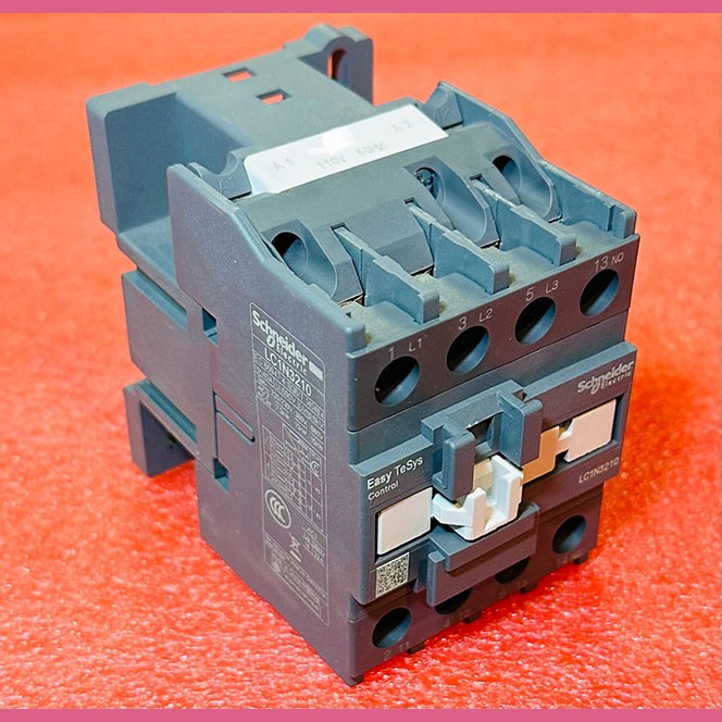 Контактор 32А 220В 1НО LC1E3210M5 Schneider Electric